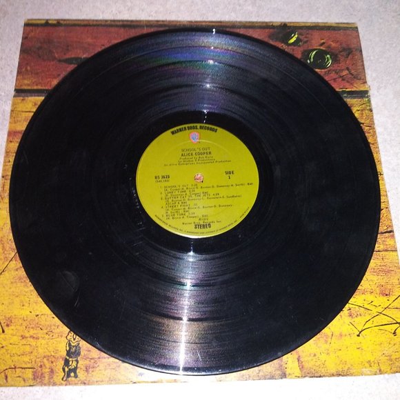 ALICE COOPER "Schools Out" Fold Out Cover (BS 2623) - Picture 4 of 5